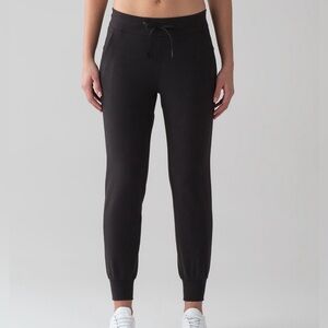 Lululemon On Track Black 29” Jogger | Size 4